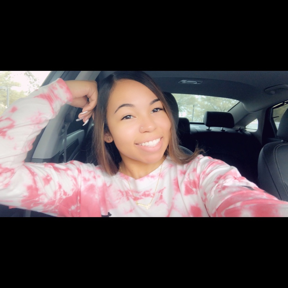 Meet your Posher, Symone